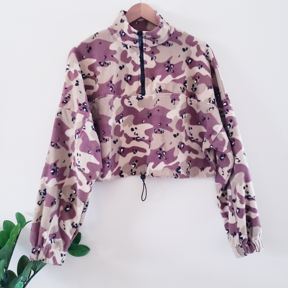 BERSHKA Cropped Fleece Pull Over - Camo - S